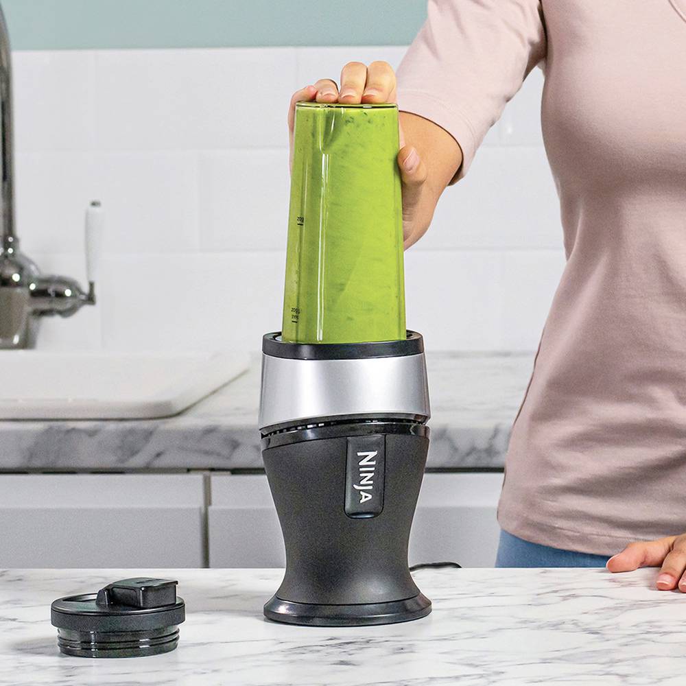 Ninja QB3001EUS Blender Foodie Nutri Smoothie Maker 700W, Crna