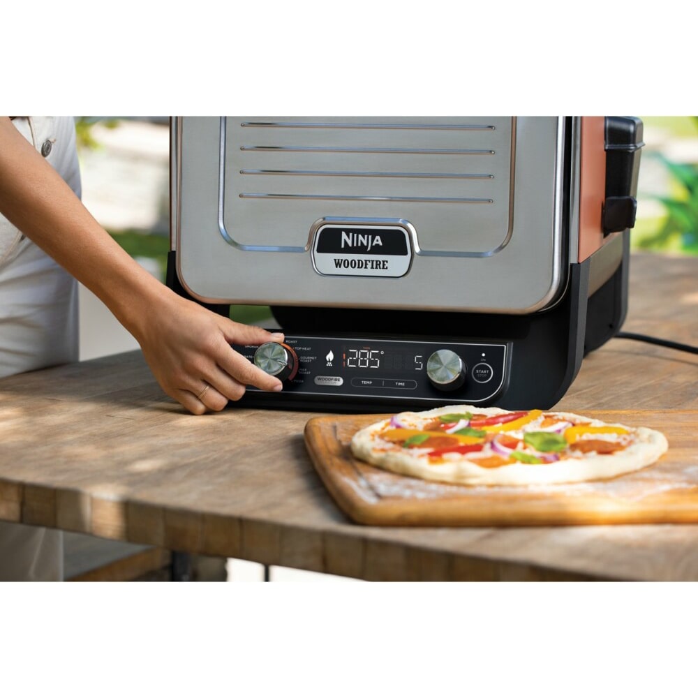 Ninja OO101EU Gril Woodfire 8u1 /pica peć/ 2400W, Crvena