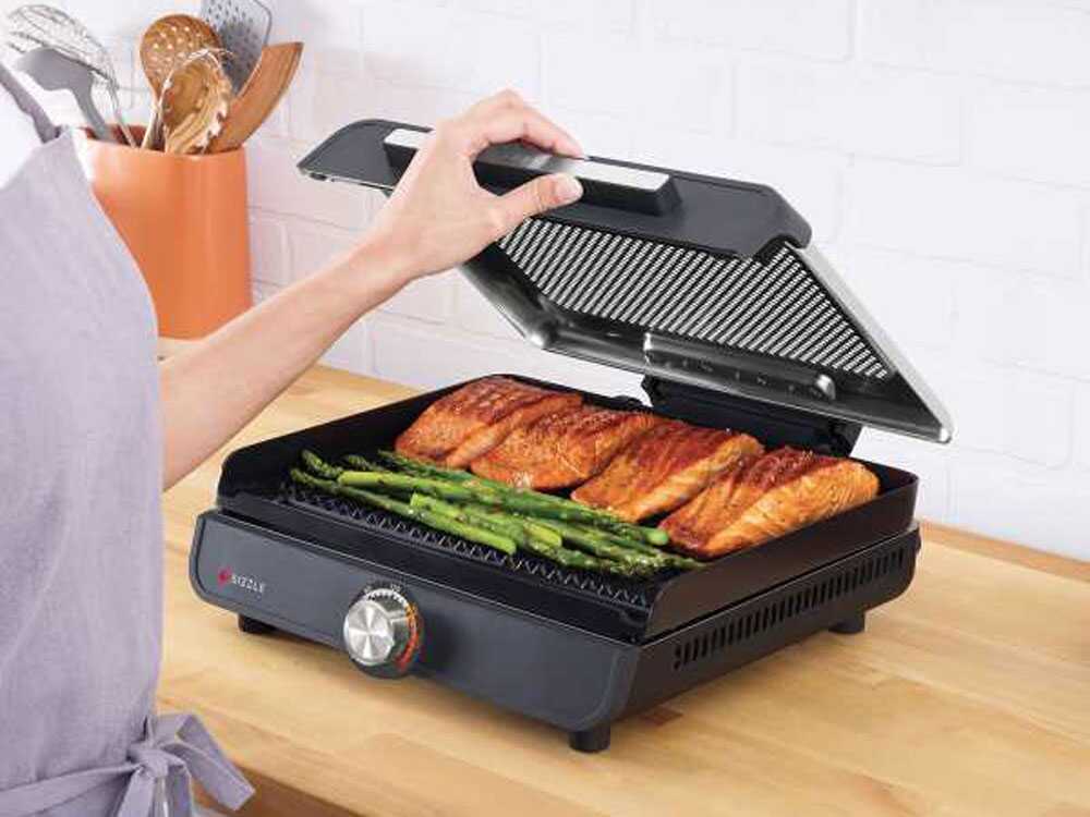Ninja GR101EU Gril Sizzle 1450W 28 x 37cm, Crna
