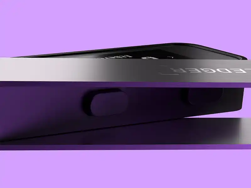 Kripto novčanik Ledger Nano S PLUS Gold