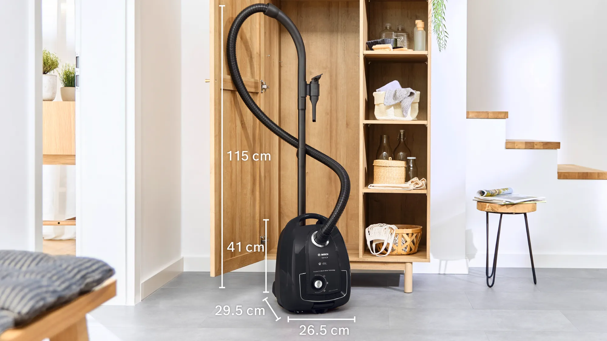 Bosch 4 BGB38BA1 Usisivač sa kesom 600 W, Crni