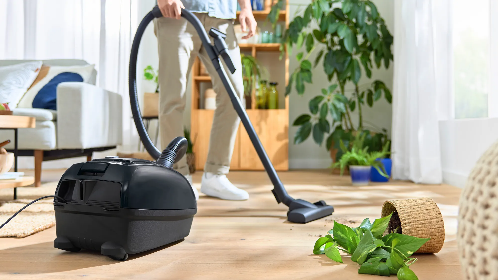 Bosch 4 BGB38BA1 Usisivač sa kesom 600 W, Crni