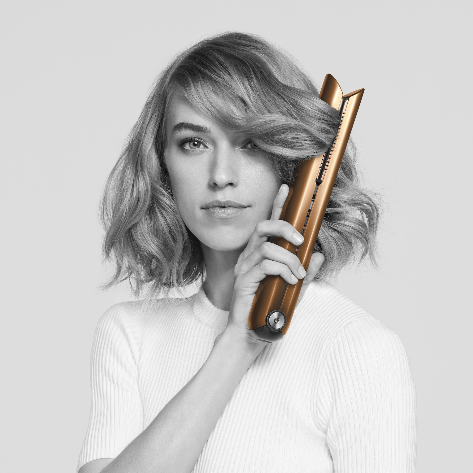 Dyson 413111 Presa za kosu Corrale Bright Nickel, Bronzana
