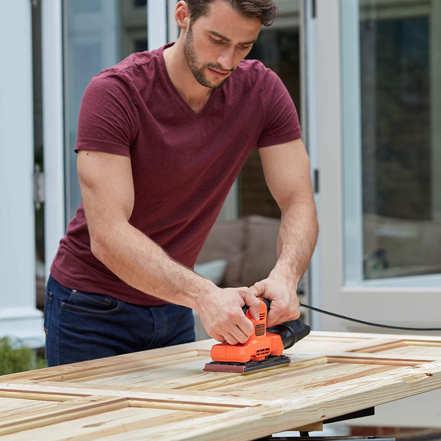 Black+Decker BEW220 Vibraciona brusilica-šlajferica 150W