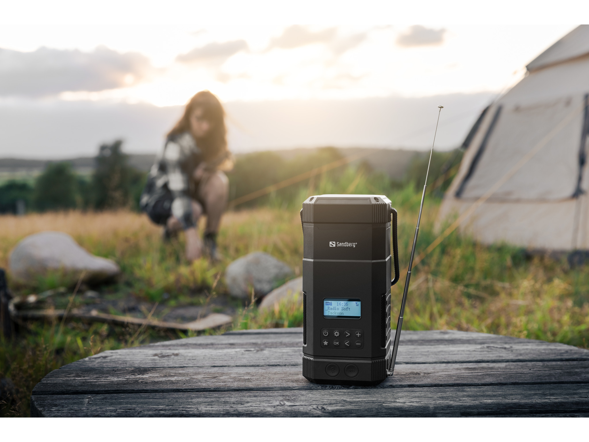 Sandberg Bluetooth Survivor Lantern 420-90 Zvučnik/FM/Powerbank/Lampa, Crni
