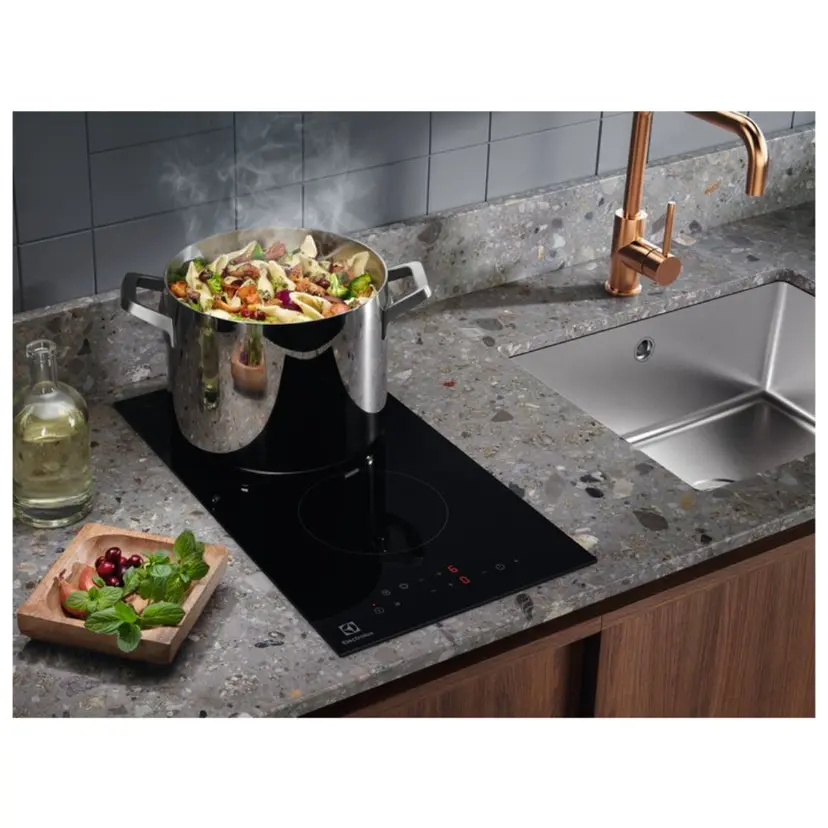 Ugradna ploča Electrolux LHR3233CK 30cm/senzorske komande/keramička ploča