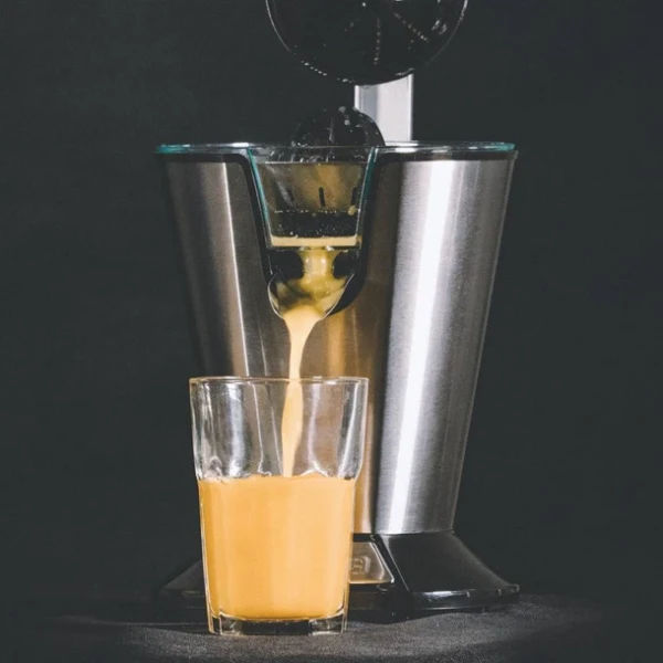 Sokovnik Ufesa Cool snaga 600W