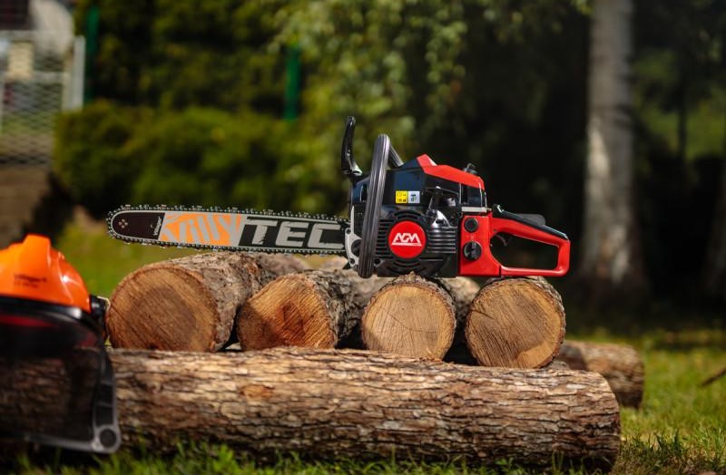 AGM CS 4520 Motorna testera