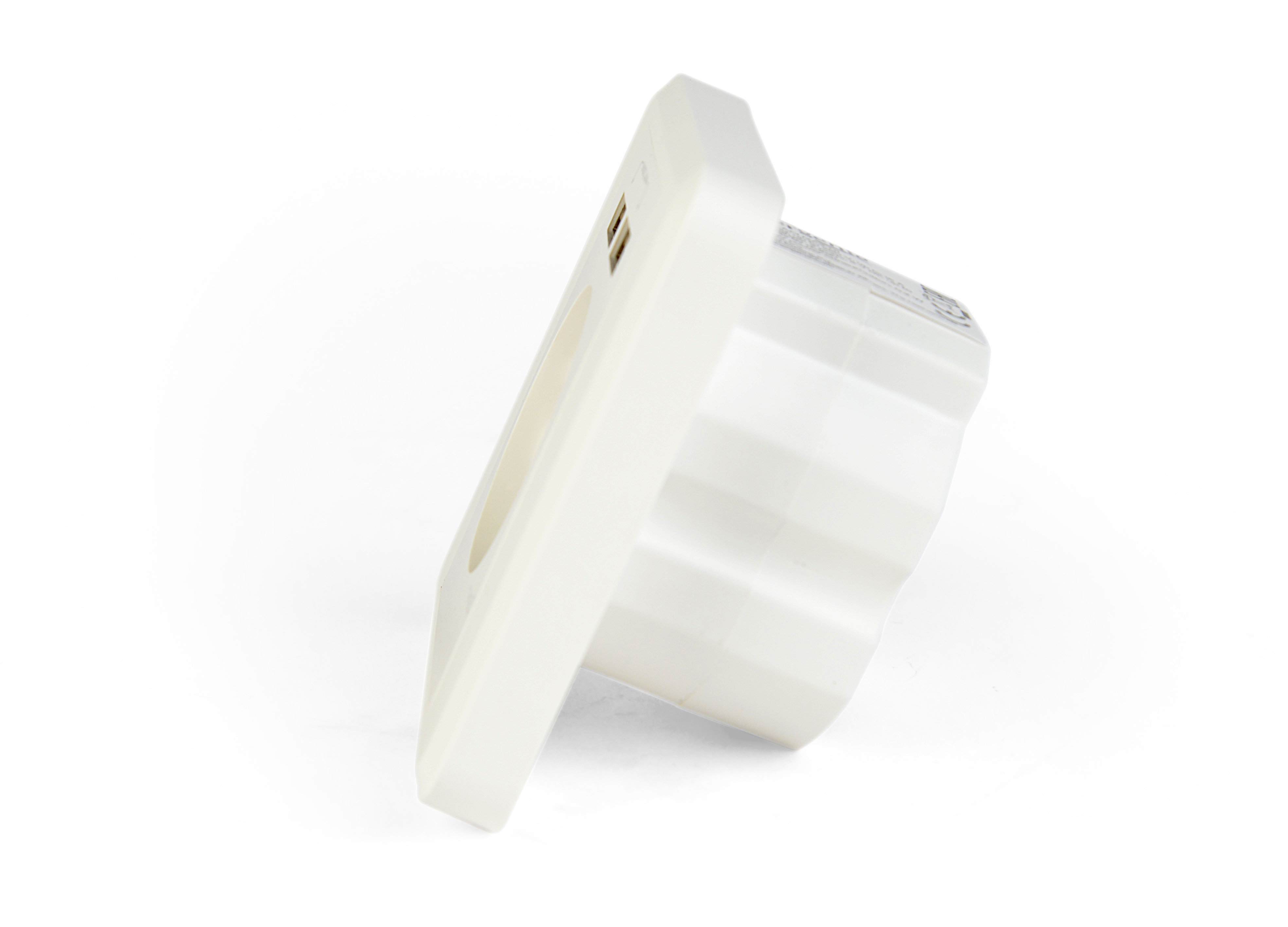 EnerGenie priključnica 2 x USB + CEE 7/3 2.4A, Bela