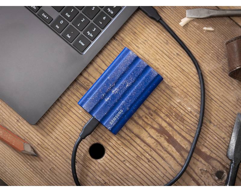 Samsung MU-PE2T0K T7 Shield Eksterni SSD Portable 2TB SSD bež