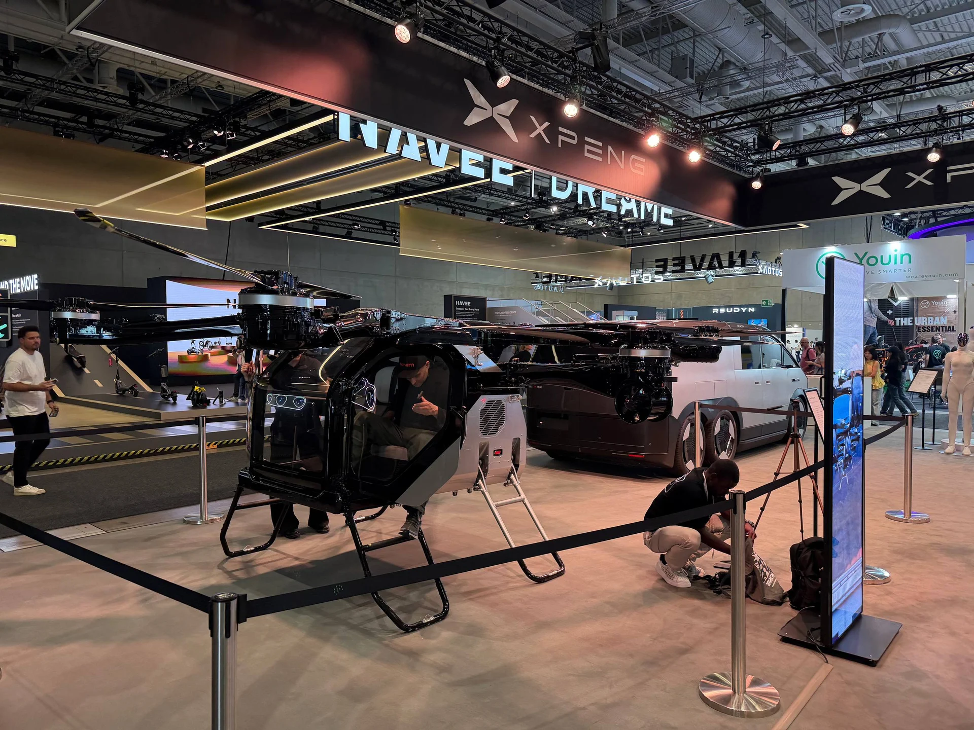 Električni eVTOL sa dva sedišta iz sistema ARIDGE Land Aircraft Carrier na sajmu IFA 2026