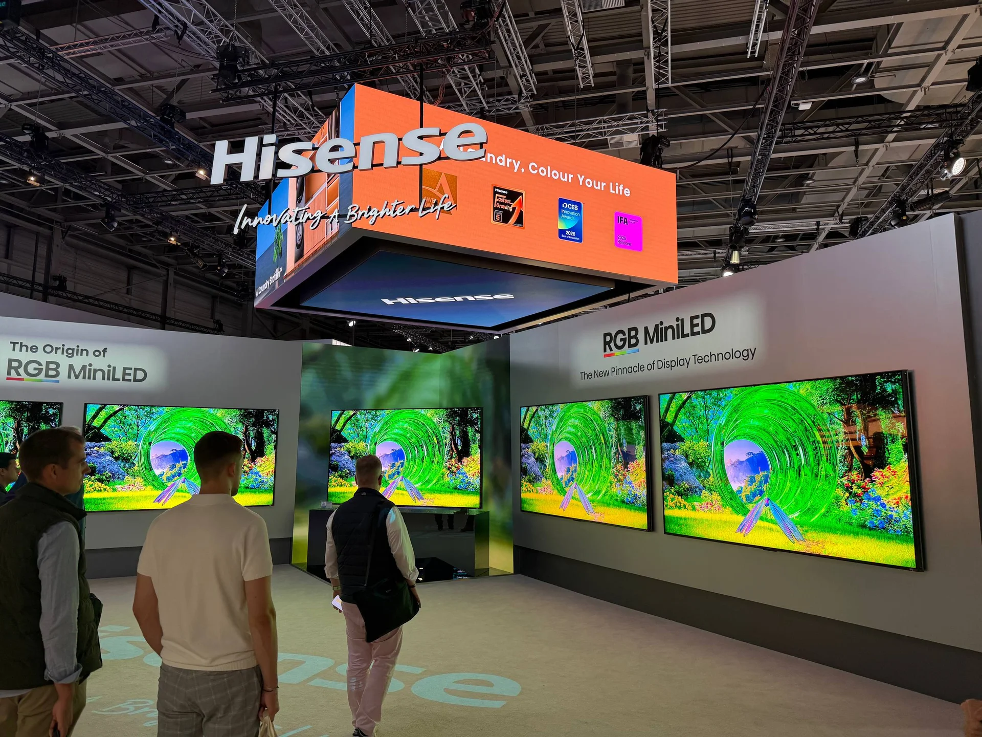 Hisense televizori sa RGB MiniLED tehnologijom u izložbenoj hali sajma IFA 2026
